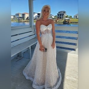Prom/wedding/event dress